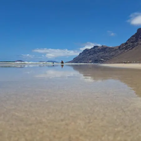 アパート Casa Naya カレタ・デ・ファマラ